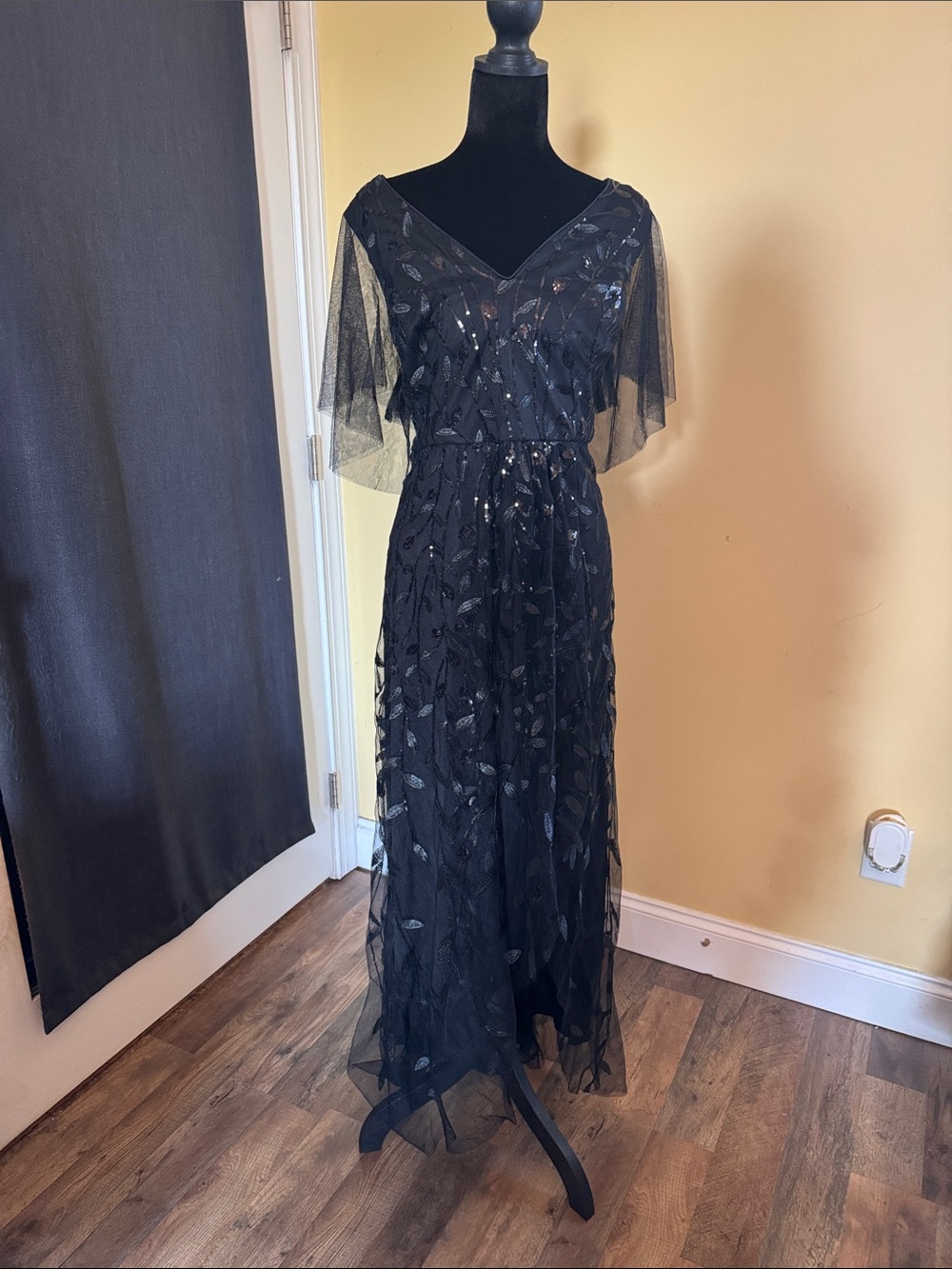 Ever-Pretty Black Sequin Leaf Maxi Dress
